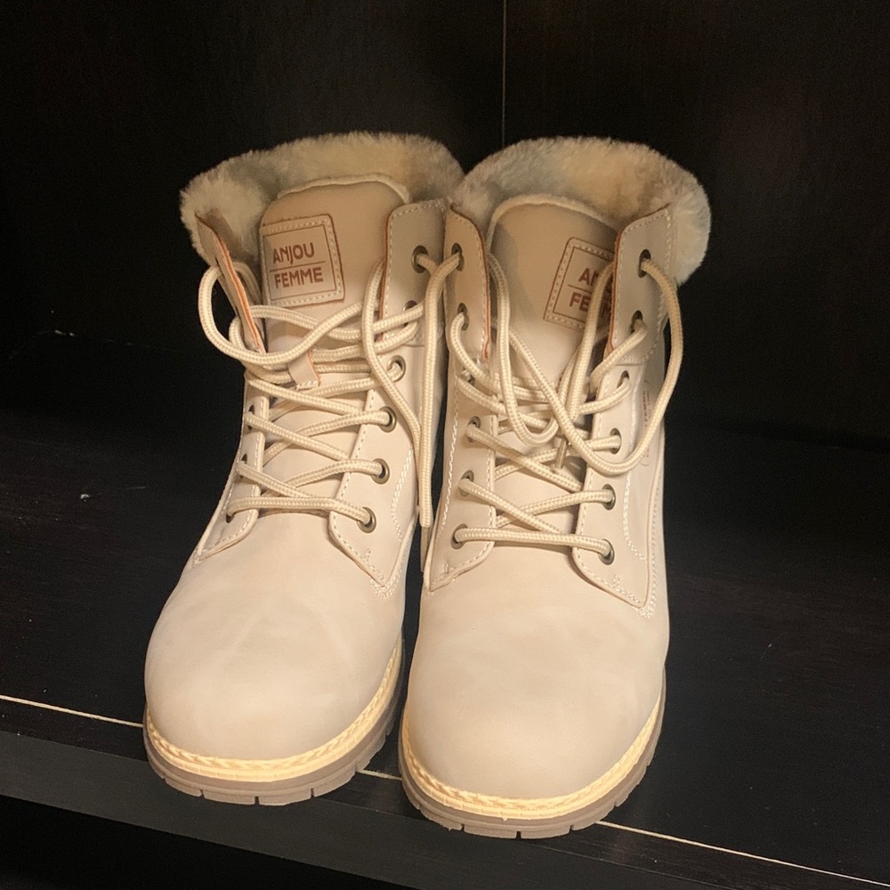 Anjou Femme Cream Boots